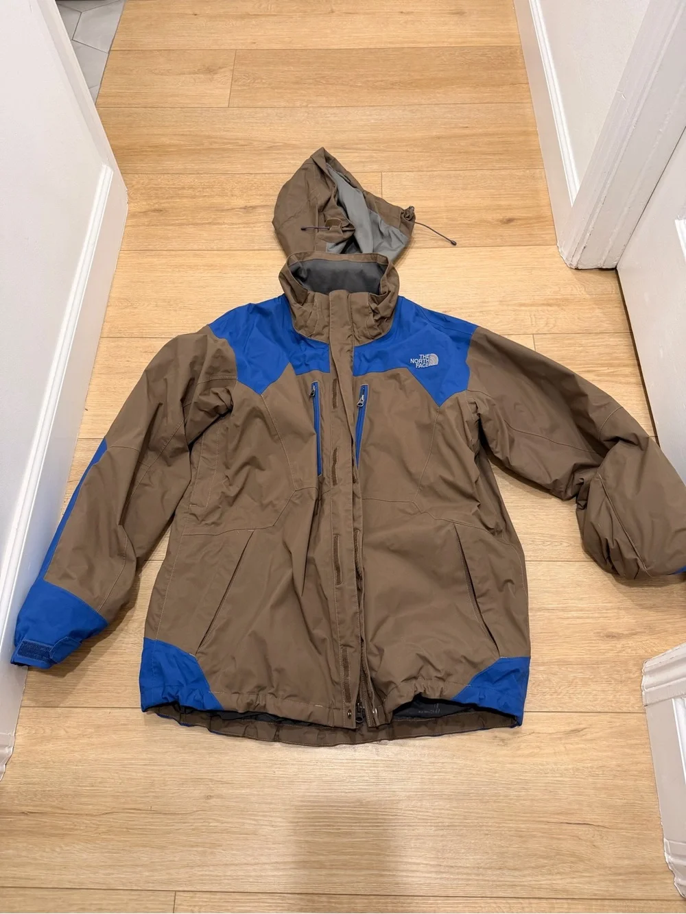 Vintage The North Face Hyvent Men's Waterproof Mountain & Ski Jacket